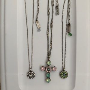 3 Mariana necklaces